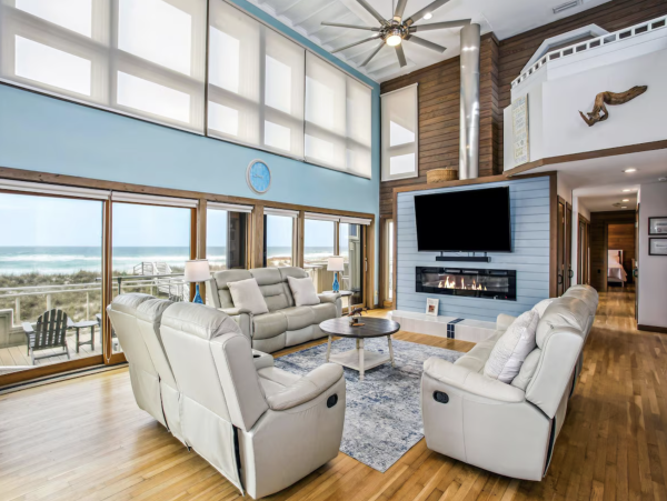 A Magnificent Beach House Stunning Views