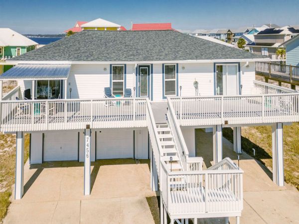 Charming Navarre Beach Vacation Home Short Walk to Beach
