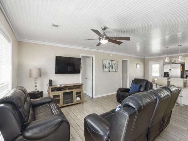Charming Navarre Beach Vacation Home Short Walk to Beach