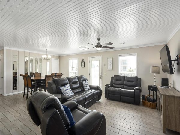 Charming Navarre Beach Vacation Home Short Walk to Beach