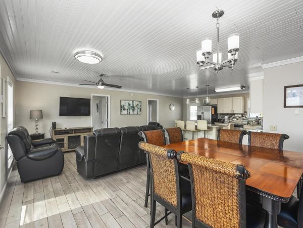 Charming Navarre Beach Vacation Home Short Walk to Beach