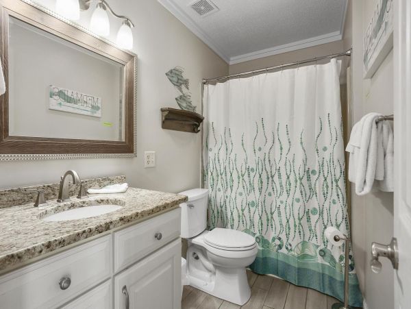Charming Navarre Beach Vacation Home Short Walk to Beach