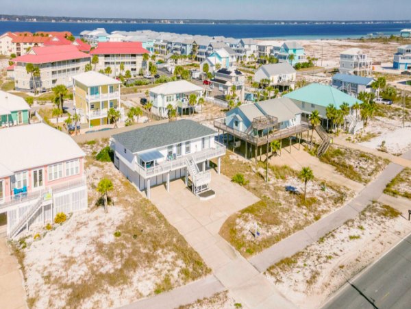 Charming Navarre Beach Vacation Home Short Walk to Beach
