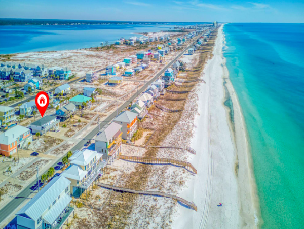 Charming Navarre Beach Vacation Home Short Walk to Beach