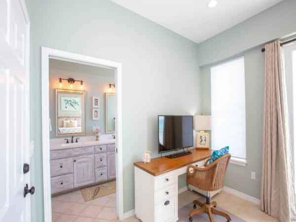 Gulf-Front 4-Bedroom Townhome with Stunning Views and Luxury Amenities