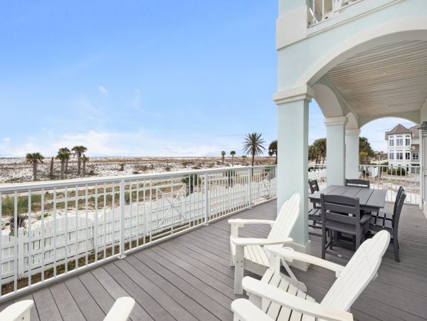 Pensacola Luxury Beachfront Retreat with 5-Bedrooms and Stunning Views