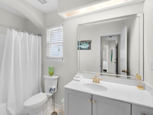 Pensacola Luxury Beachfront Retreat with 5-Bedrooms and Stunning Views