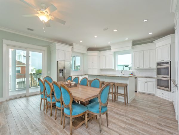 Pensacola Six Bedroom Vacation Home 50 Steps to Beach