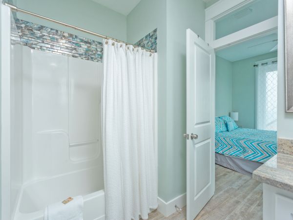Pensacola Six Bedroom Vacation Home 50 Steps to Beach