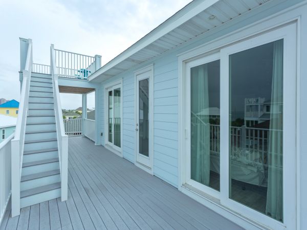 Pensacola Six Bedroom Vacation Home 50 Steps to Beach