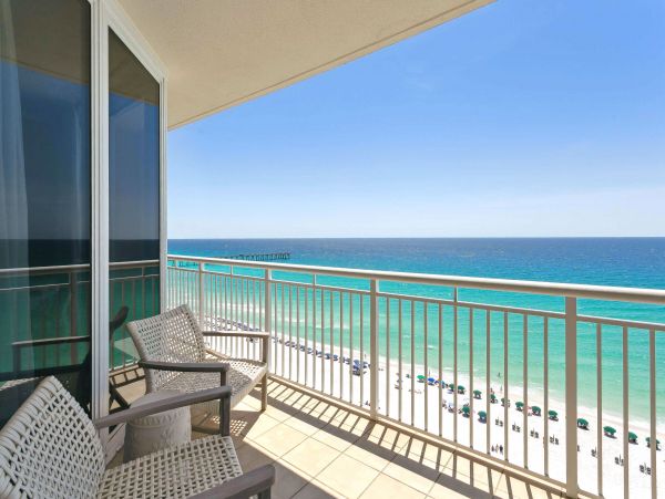 Beautiful Beachfront Three Bedroom Condo in Navarre Beach
