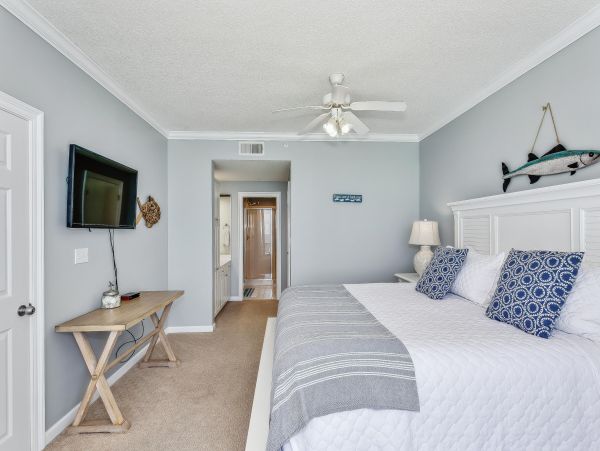 Beautiful Beachfront Three Bedroom Condo in Navarre Beach