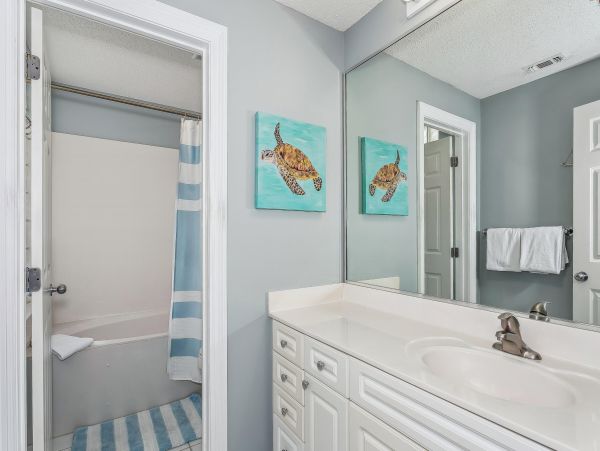Beautiful Beachfront Three Bedroom Condo in Navarre Beach