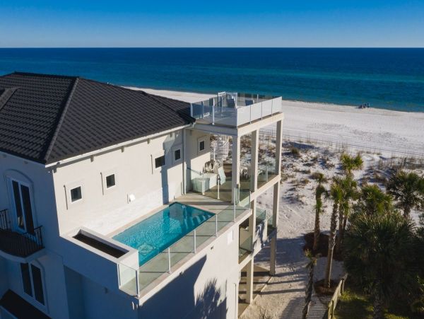 Oceanfront Vacation Six Bedroom Rental in Pensacola Beach