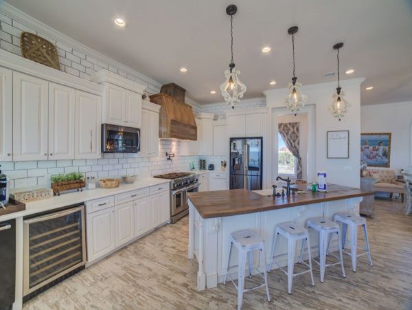 Oceanfront Vacation Six Bedroom Rental in Pensacola Beach
