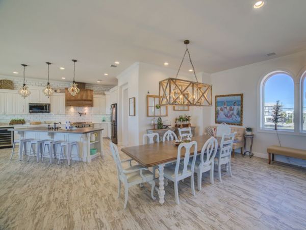 Oceanfront Vacation Six Bedroom Rental in Pensacola Beach