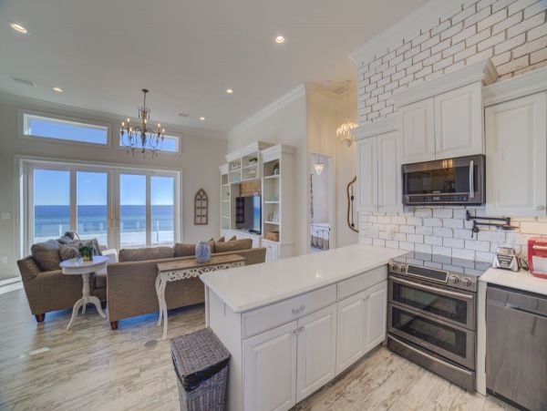 Oceanfront Vacation Six Bedroom Rental in Pensacola Beach