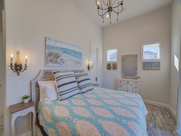 Oceanfront Vacation Six Bedroom Rental in Pensacola Beach