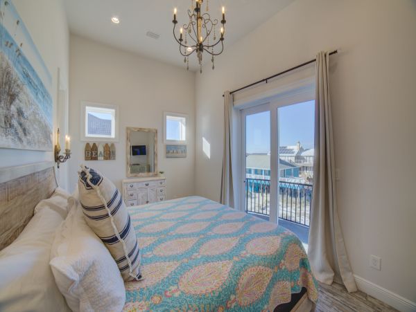 Oceanfront Vacation Six Bedroom Rental in Pensacola Beach