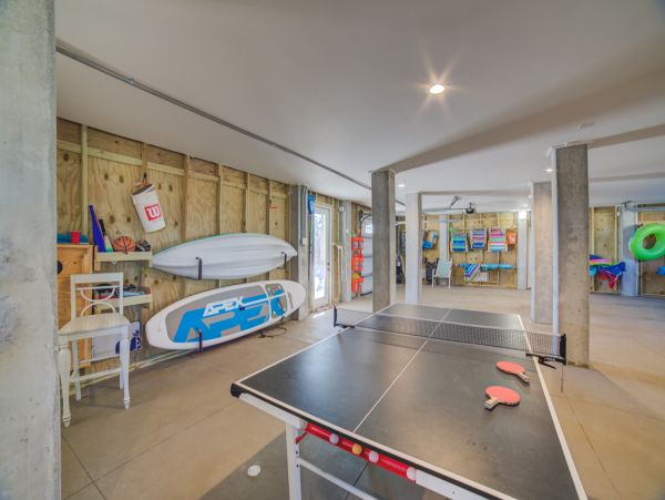 Oceanfront Vacation Six Bedroom Rental in Pensacola Beach