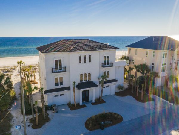 Oceanfront Vacation Six Bedroom Rental in Pensacola Beach