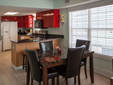 Location Location 10 Bedroom Home Sleeps 36 with Pool