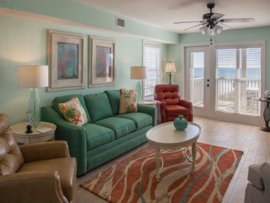 Location Location 10 Bedroom Home Sleeps 36 with Pool