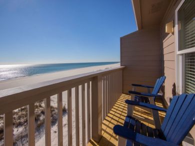 Location Location 10 Bedroom Home Sleeps 36 with Pool