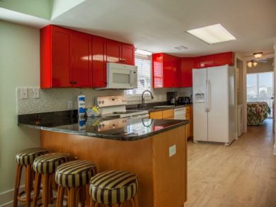 Location Location 10 Bedroom Home Sleeps 36 with Pool