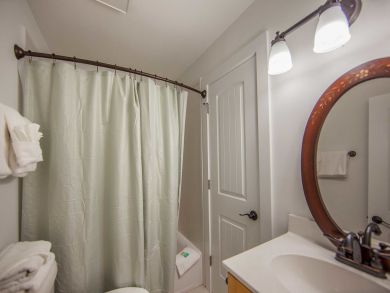 Location Location 10 Bedroom Home Sleeps 36 with Pool