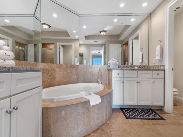 Beautiful Pensacola Gulf Front 3 Bedroom Condo Sleeps 9