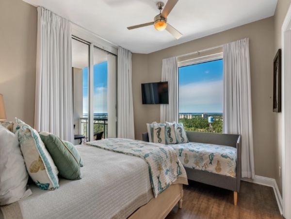 Beautiful Pensacola Gulf Front 3 Bedroom Condo Sleeps 9