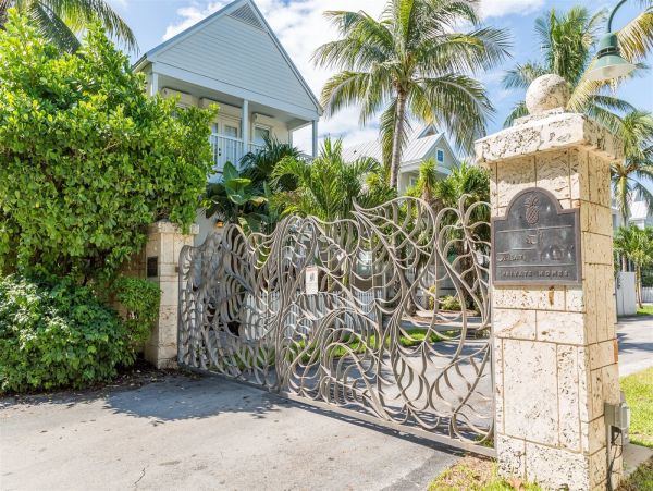 Duck Key Vacation Rental Home Three Bedrooms & Private Pool