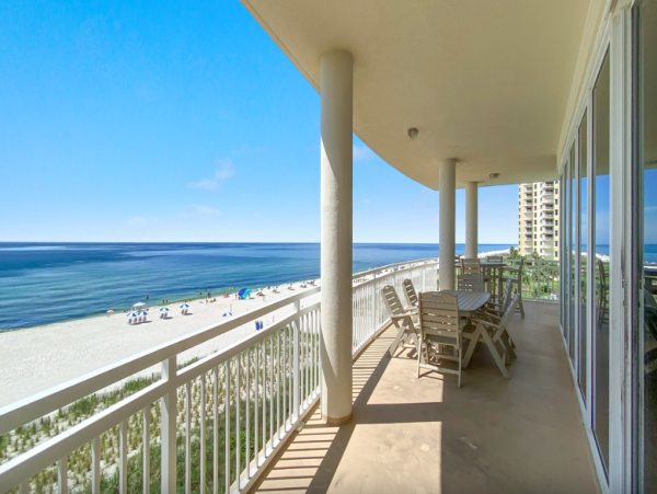 Luxury Gulf-Front 4-Bedroom Condo with Stunning Views on Pensacola Beach