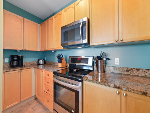 Luxury Gulf-Front 4-Bedroom Condo with Stunning Views on Pensacola Beach