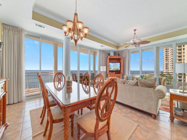 Luxury Gulf-Front 4-Bedroom Condo with Stunning Views on Pensacola Beach