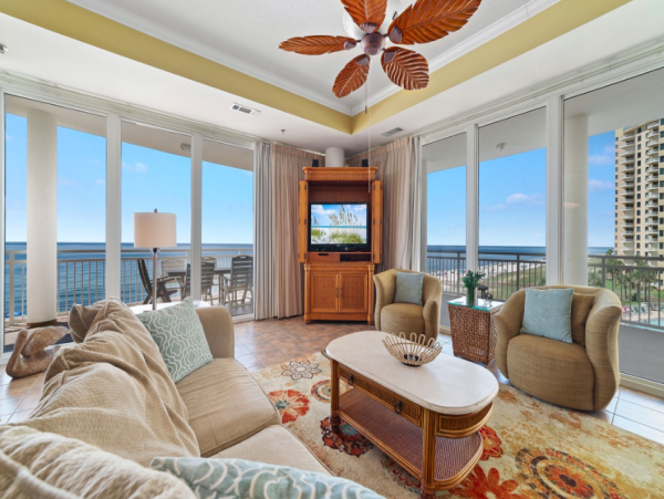 Luxury Gulf-Front 4-Bedroom Condo with Stunning Views on Pensacola Beach