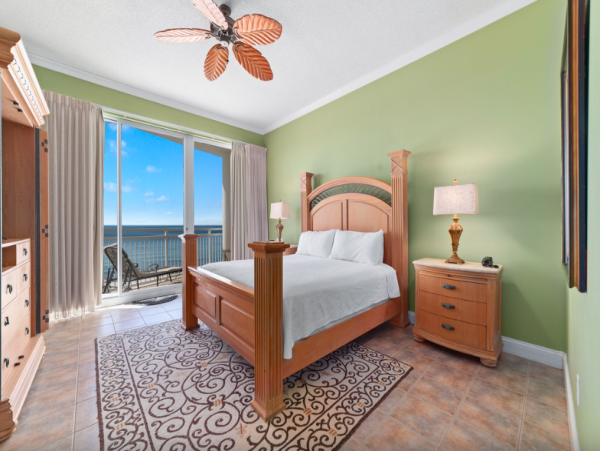 Luxury Gulf-Front 4-Bedroom Condo with Stunning Views on Pensacola Beach
