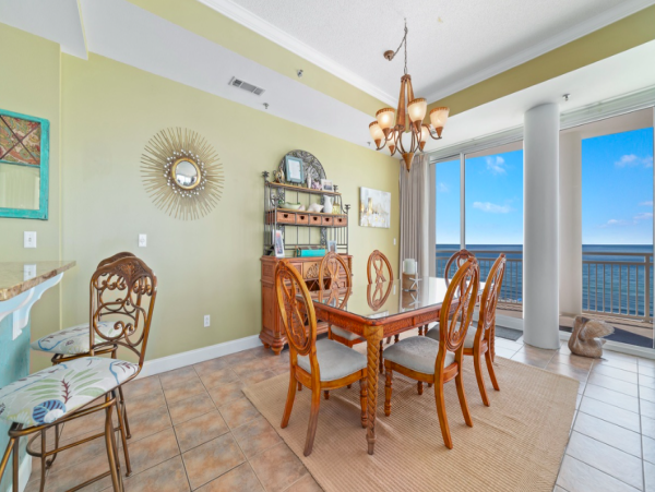 Luxury Gulf-Front 4-Bedroom Condo with Stunning Views on Pensacola Beach