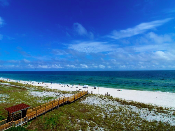Luxury Gulf-Front 4-Bedroom Condo with Stunning Views on Pensacola Beach