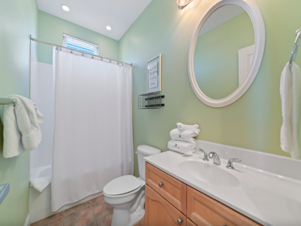 Luxury Gulf-Front 4-Bedroom Condo with Stunning Views on Pensacola Beach