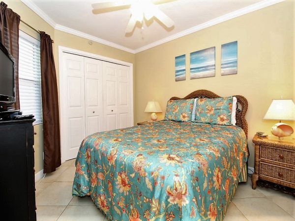 On Beach Pensacola Vacation Condo Three Bedrooms Gulf Views
