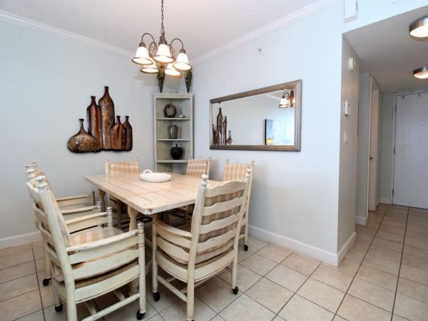 Vacation Condo in Pensacola Located on Beach 3 Bedrooms