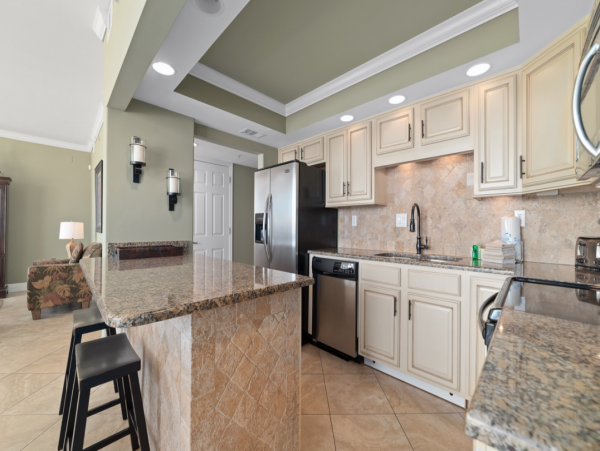 Beautiful 2 Bedroom Vacation Condo in Perdido Key