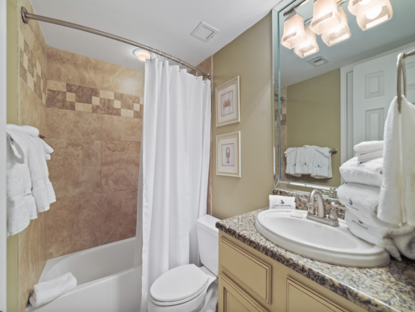 Beautiful 2 Bedroom Vacation Condo in Perdido Key