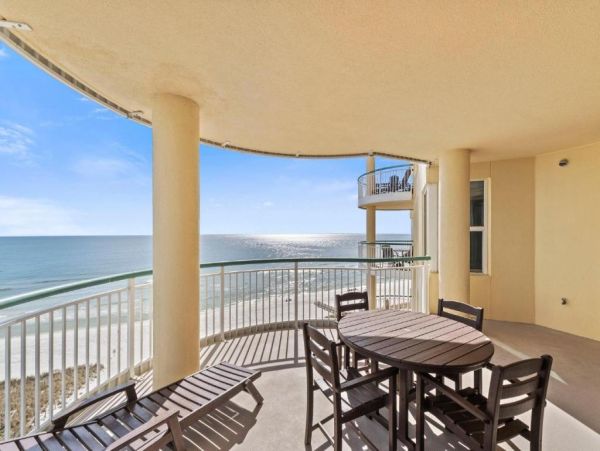 Beachfront with Full Gulf View
