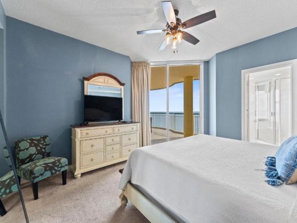 Beachfront with Full Gulf View