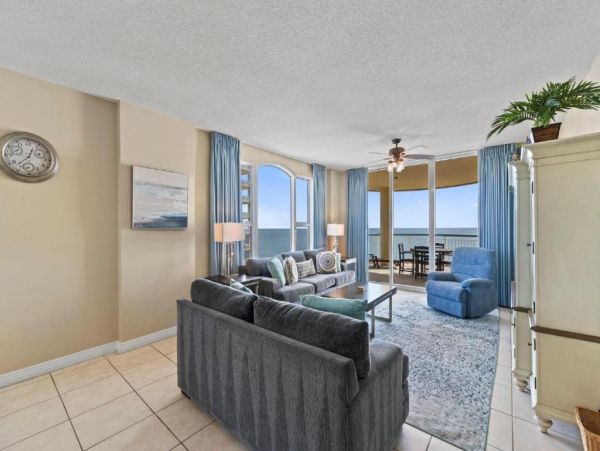 Beachfront with Full Gulf View