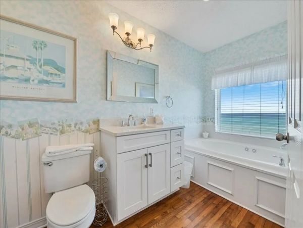 Beach Front 4 Bedroom Vacation Rental in Panama City Beach