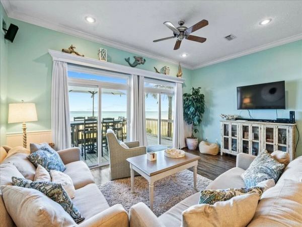 Beach Front 4 Bedroom Vacation Rental in Panama City Beach
